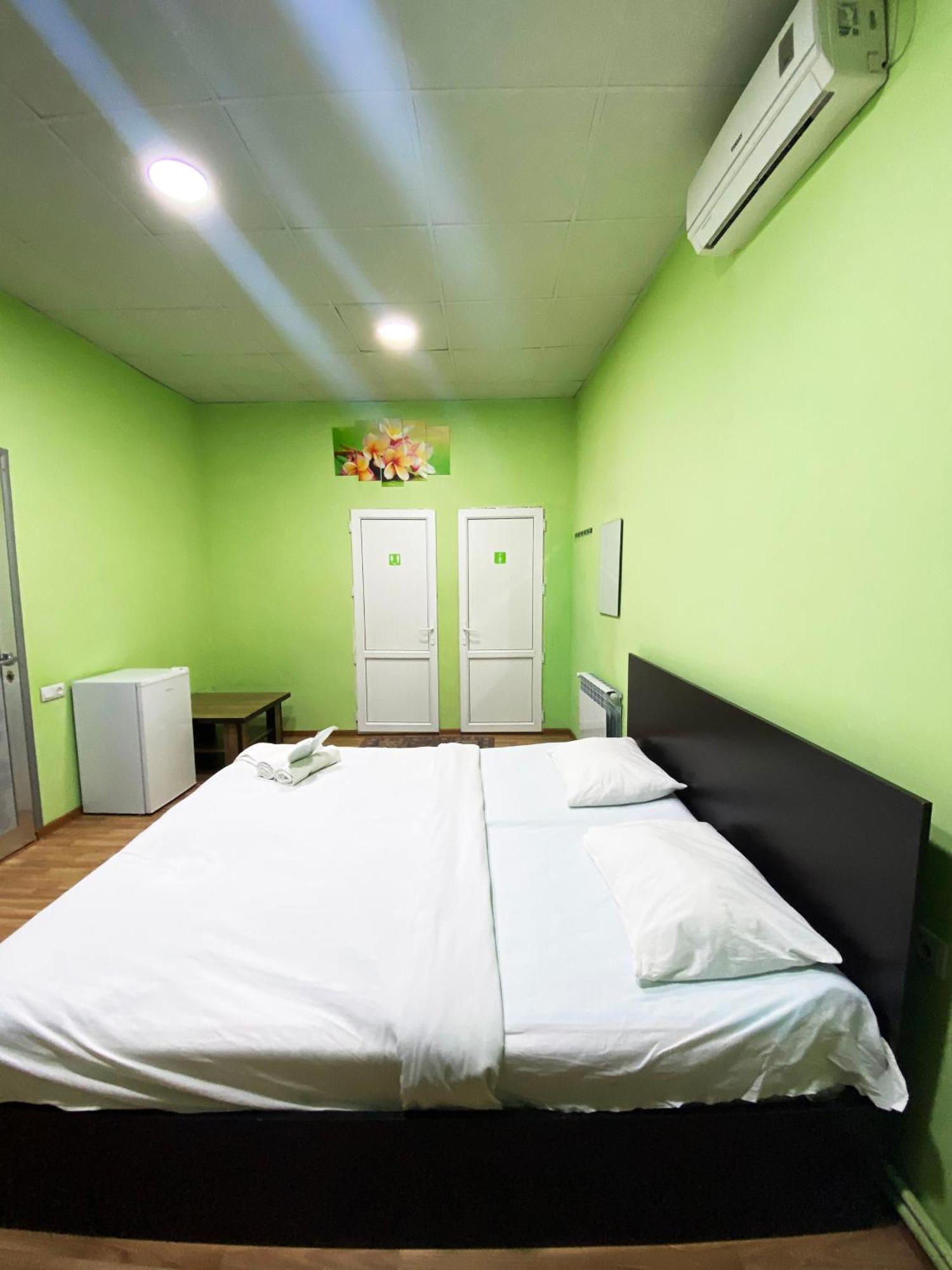 F&F Domino Hostel Yerevan Quarto foto